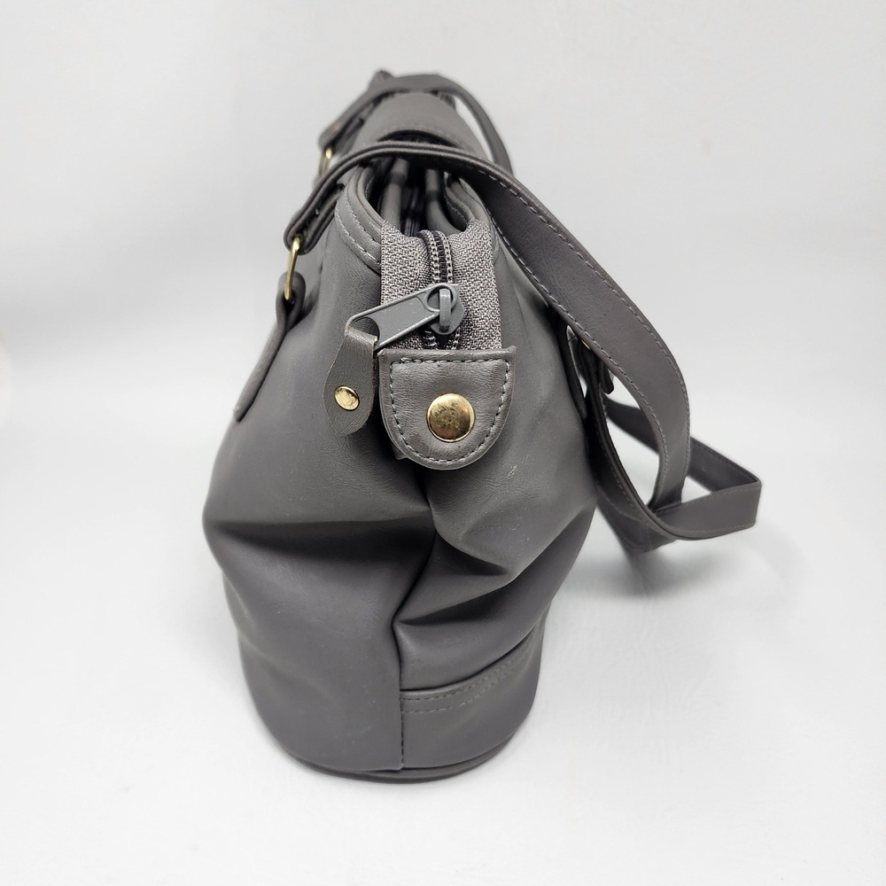Vtg JG Hook Grey Faux Leather Shoulder Bag w Matching Pouch Key Ring Neutral - Picture 6 of 16